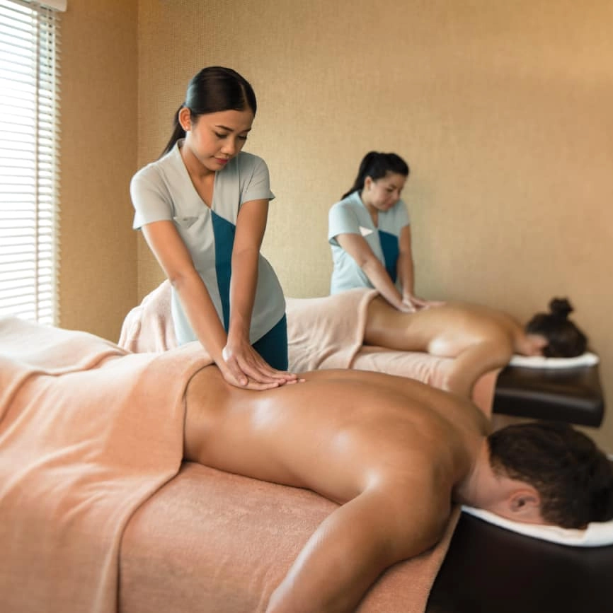 Hot stone therapy: what to expect on your first visit